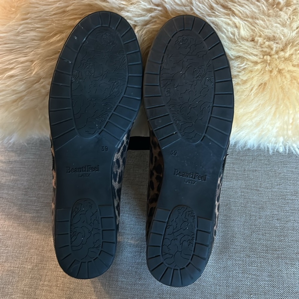 Beautiful Animal Print Leather/ Black Patent Sneakers 39 Excellent Condition - Picture 8 of 9